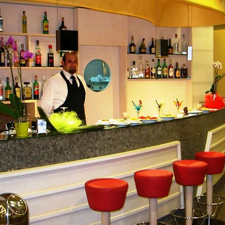 Viola Palace Otel Villafranca Tirrena